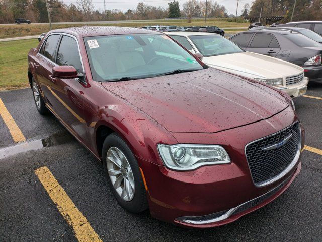 2019 Chrysler 300 Touring