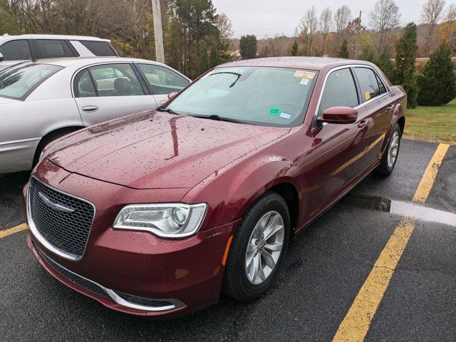 2019 Chrysler 300 Touring