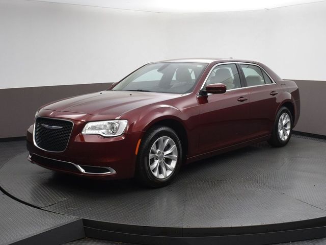 2019 Chrysler 300 Touring