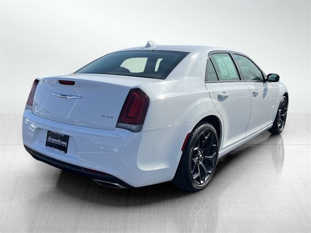 2019 Chrysler 300 Touring
