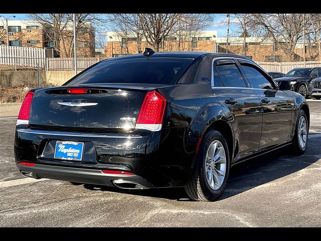 2019 Chrysler 300 Touring