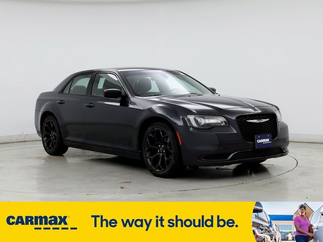 2019 Chrysler 300 Touring