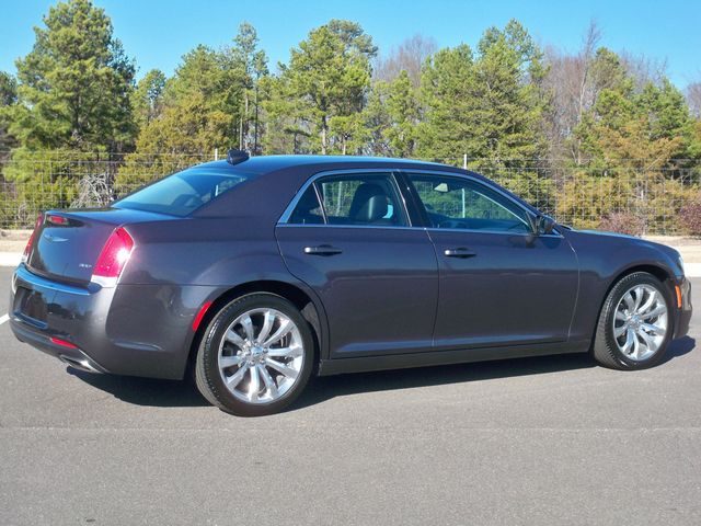 2019 Chrysler 300 Touring