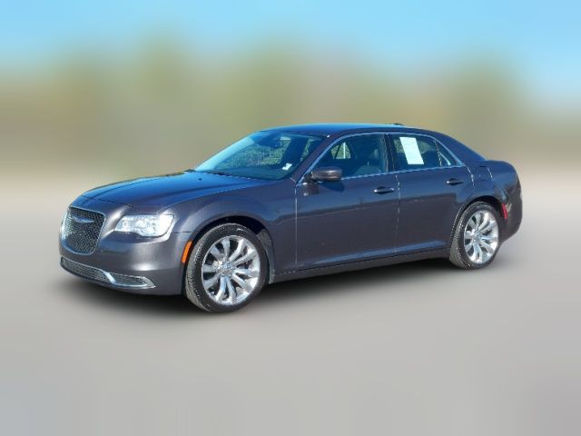 2019 Chrysler 300 Touring