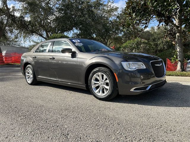 2019 Chrysler 300 Touring