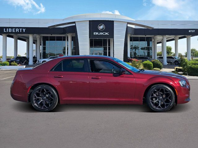 2019 Chrysler 300 Touring