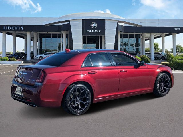 2019 Chrysler 300 Touring