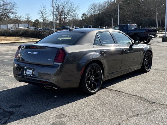 2019 Chrysler 300 Touring