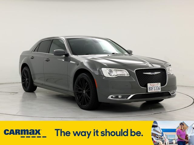 2019 Chrysler 300 Touring