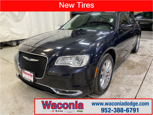 2019 Chrysler 300 Touring