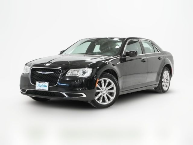 2019 Chrysler 300 Touring L