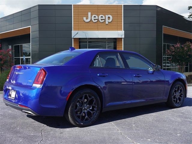 2019 Chrysler 300 Touring