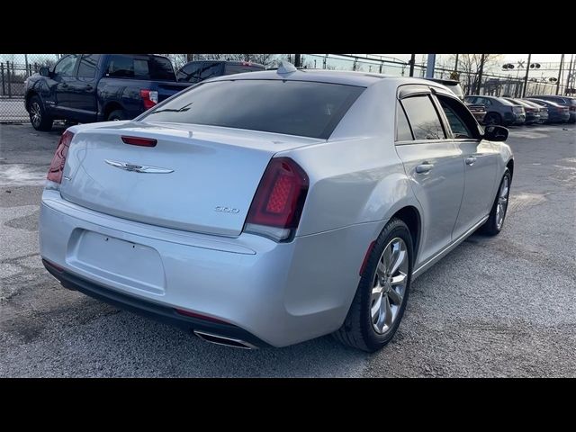 2019 Chrysler 300 Touring