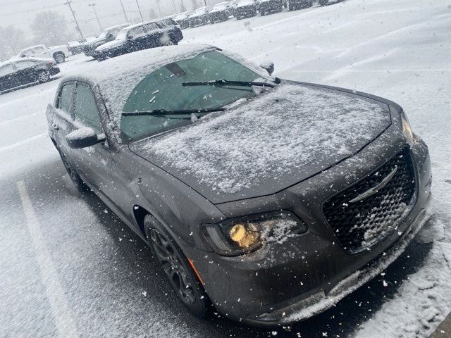 2019 Chrysler 300 Touring