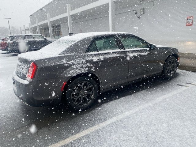 2019 Chrysler 300 Touring