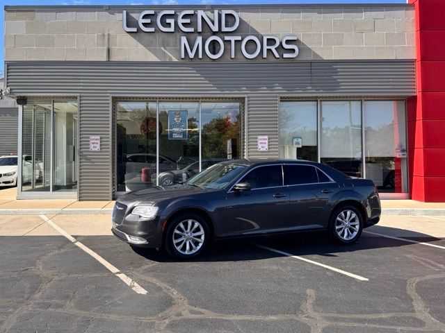 2019 Chrysler 300 Touring