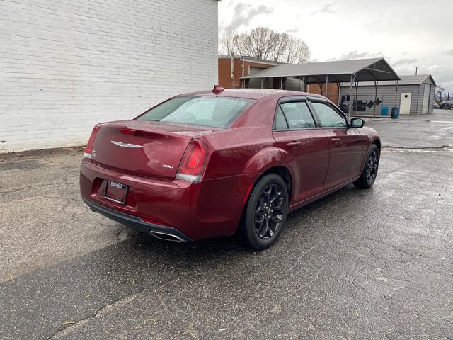 2019 Chrysler 300 Touring