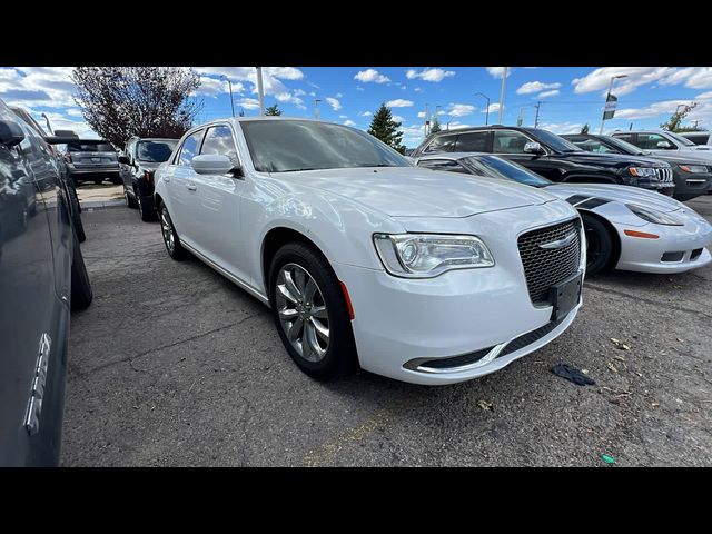 2019 Chrysler 300 Touring