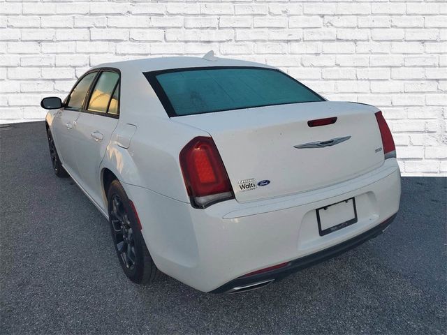 2019 Chrysler 300 Touring