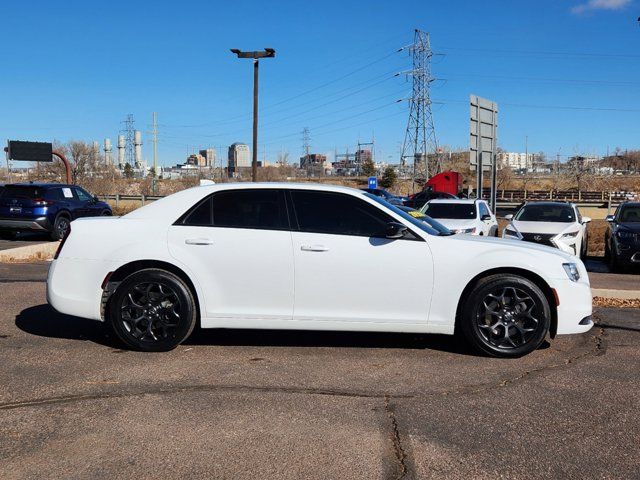 2019 Chrysler 300 Touring