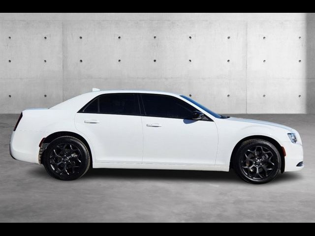 2019 Chrysler 300 Touring