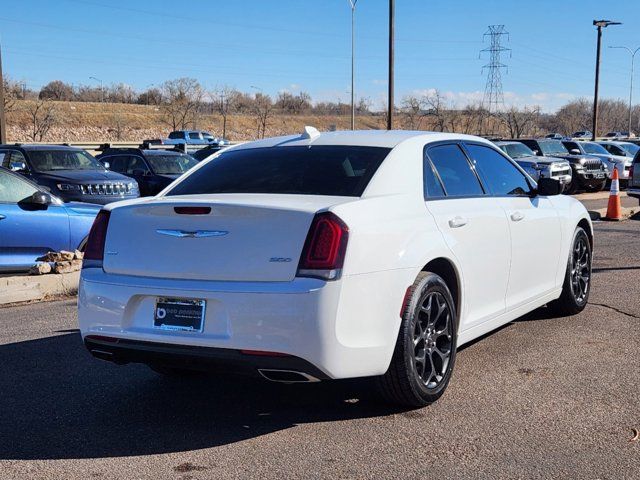 2019 Chrysler 300 Touring