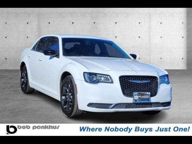 2019 Chrysler 300 Touring