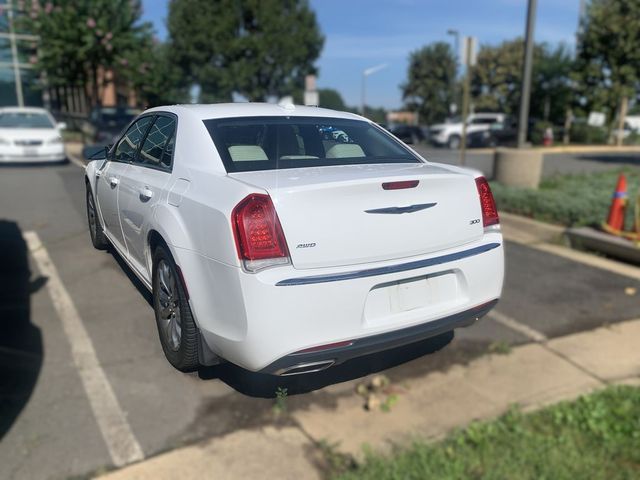 2019 Chrysler 300 Touring L