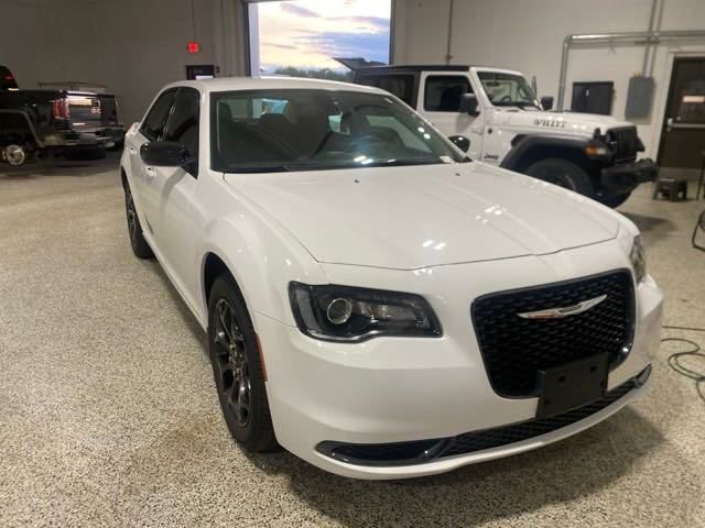 2019 Chrysler 300 Touring