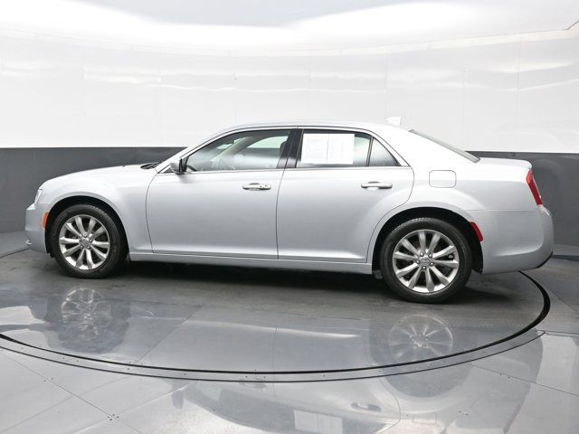 2019 Chrysler 300 Touring