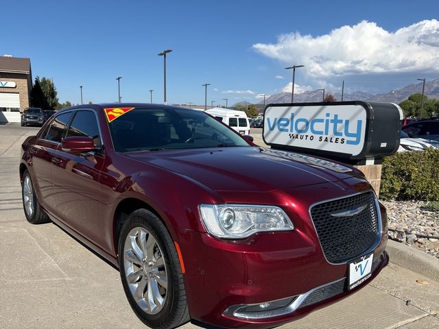 2019 Chrysler 300 Touring L