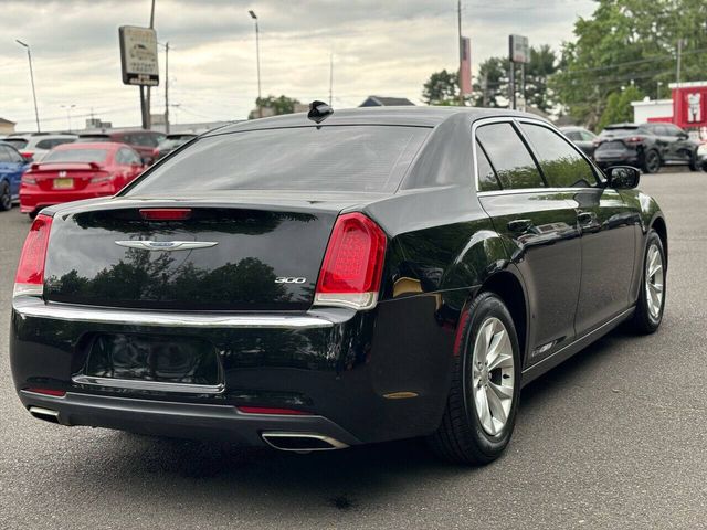 2019 Chrysler 300 Touring