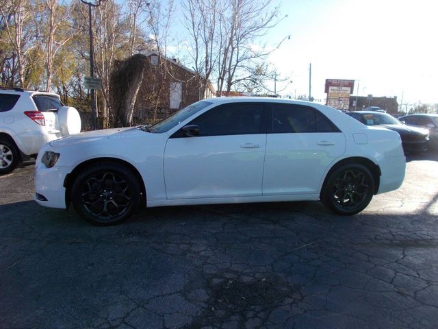 2019 Chrysler 300 Touring