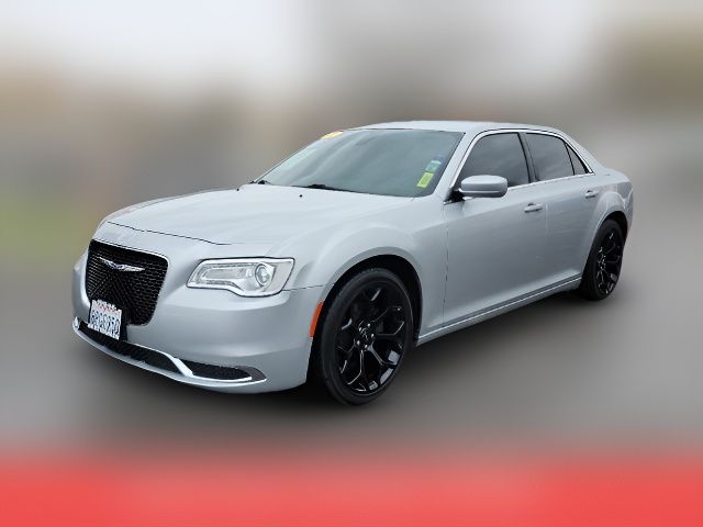 2019 Chrysler 300 Touring L