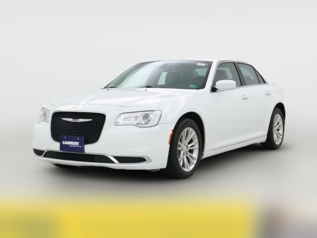 2019 Chrysler 300 Touring L