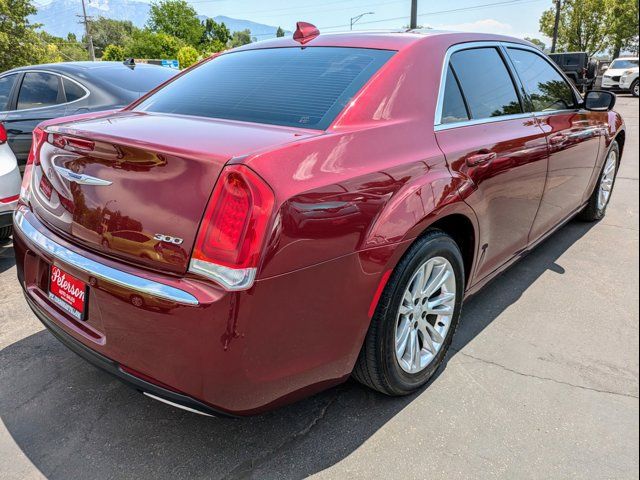 2019 Chrysler 300 Touring L