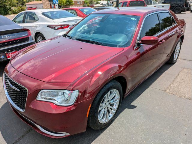 2019 Chrysler 300 Touring L