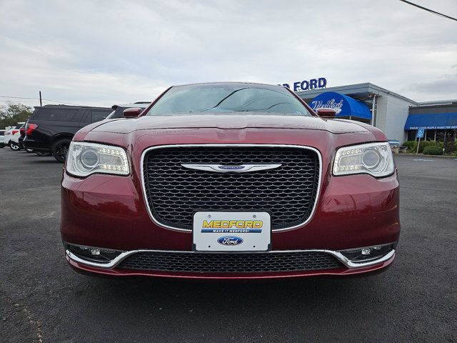 2019 Chrysler 300 Touring L