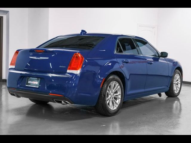 2019 Chrysler 300 Touring L