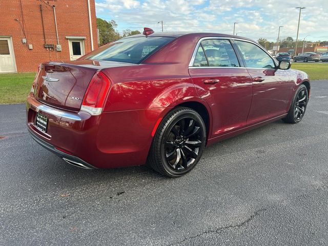 2019 Chrysler 300 Touring L