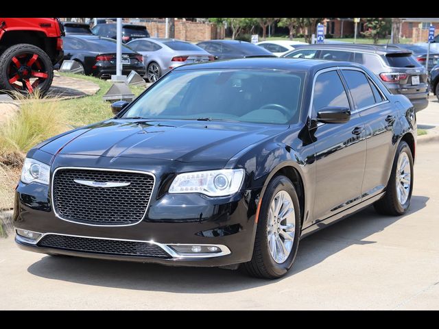 2019 Chrysler 300 Touring L