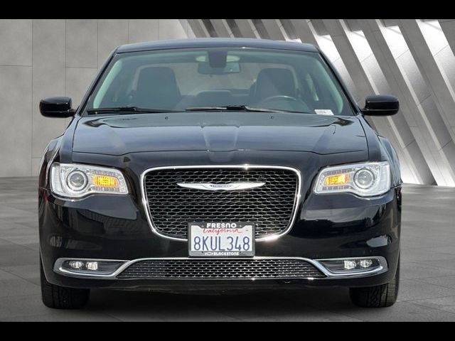 2019 Chrysler 300 Touring L