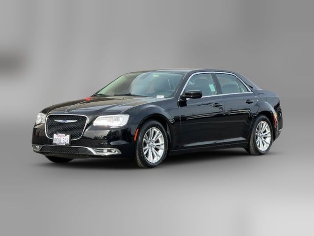 2019 Chrysler 300 Touring L
