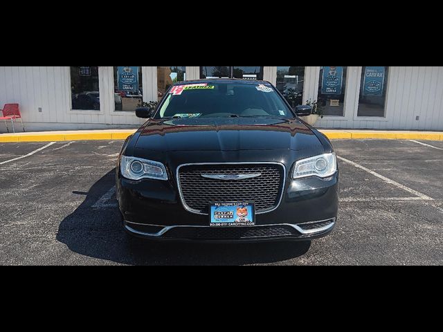 2019 Chrysler 300 Touring L