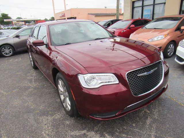 2019 Chrysler 300 Touring L