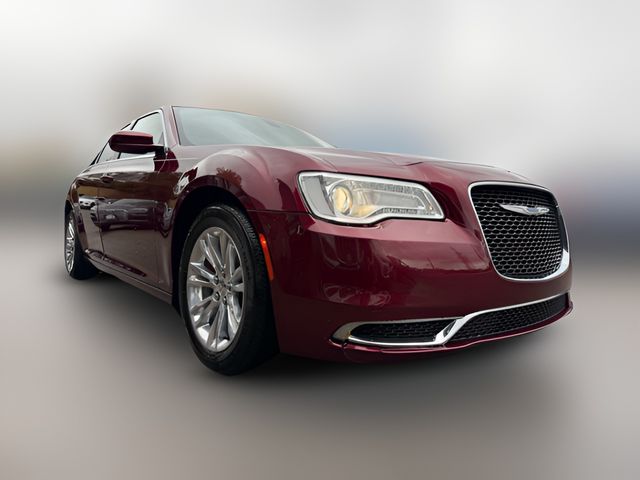 2019 Chrysler 300 Touring L