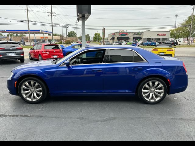 2019 Chrysler 300 Touring L