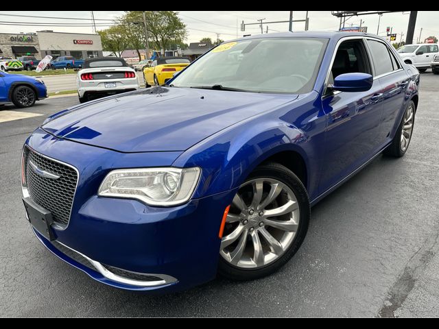 2019 Chrysler 300 Touring L