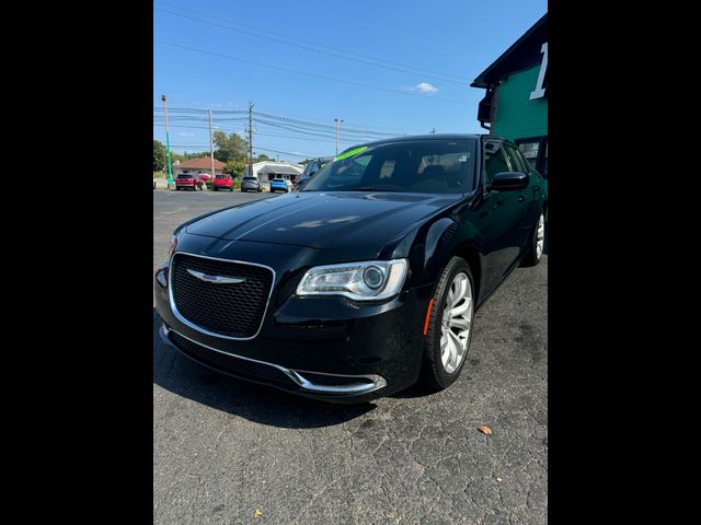 2019 Chrysler 300 Touring