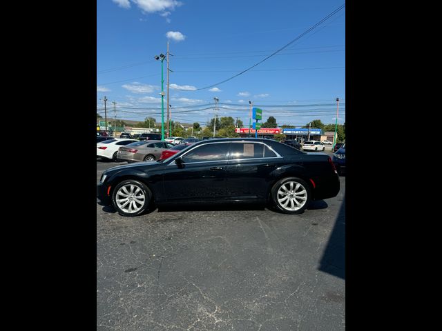 2019 Chrysler 300 Touring